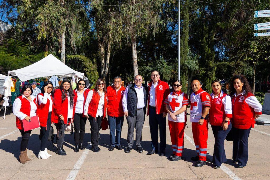 ALCALDESA MONTSERRAT CABALLERO DONA AMBULANCIA A CRUZ ROJA TIJUANA. lasnoticias.info