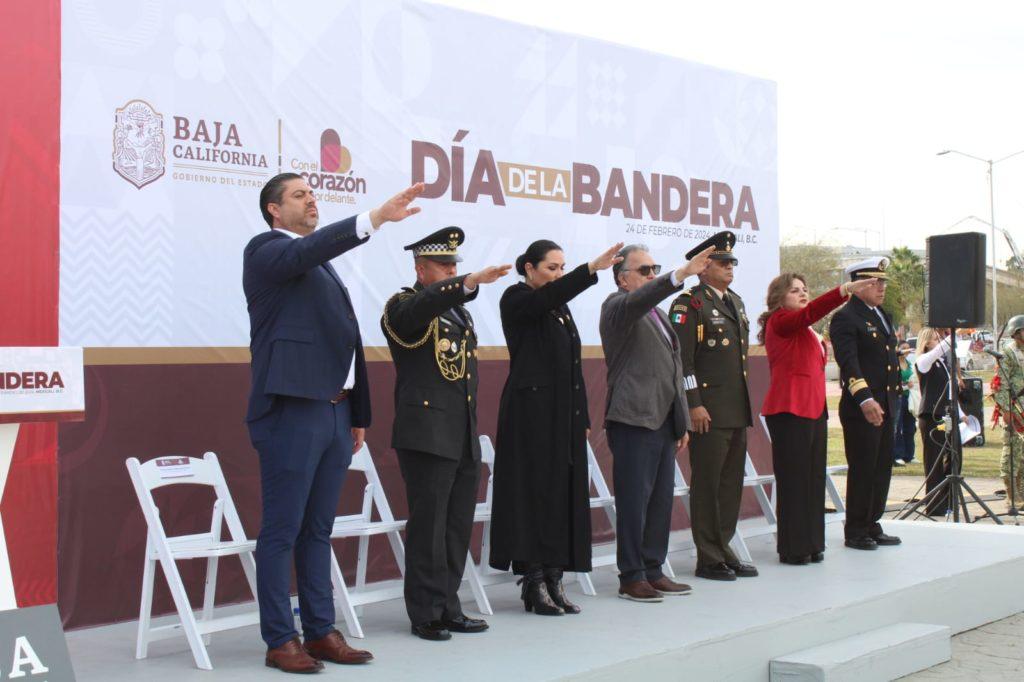 PRESIDENTA DEL CONGRESO DEL ESTADO ASISTE A CEREMONIA DEL DÍA DE LA BANDERA. lasnoticias.info