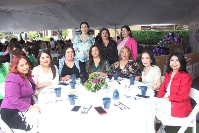 OFRECE GOBIERNO DEL ESTADO TRADICIONAL DESAYUNO A LAS MADRES TRABAJADORAS DE ENSENADA Y SAN QUINTÍN. lasnoticias.info